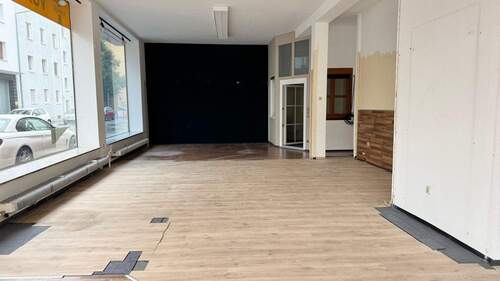 Verkaufsfläche.jpg - Gewerbeobjekt (Büro, Produktion, Verkauf) in Nürnberg zur Miete
