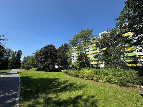 Rückansicht - 3 Zimmer Terrassenwohnung in Berlin