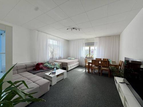 Wohn-/ Esszimmer 1. OG links - 