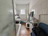 Tageslichtbad 1. OG links - 