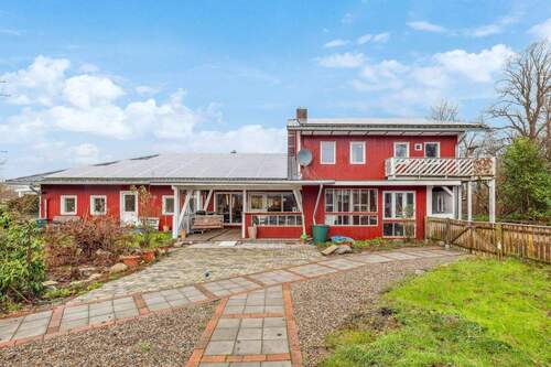 Gebäude Rückansicht - 1 Zimmer Mehrfamilienhaus, Wohnhaus zum Kaufen in Süderbrarup