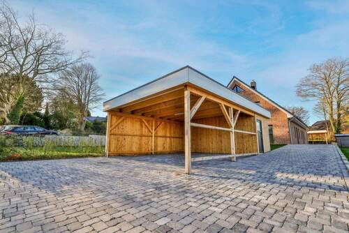 Carport vorderes Haus - 
