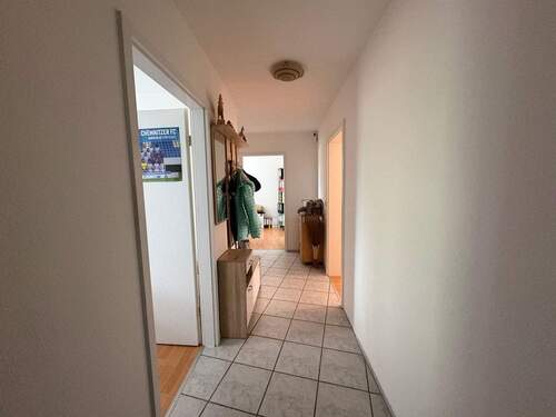 Flur - 3 Zimmer Etagenwohnung in Chemnitz