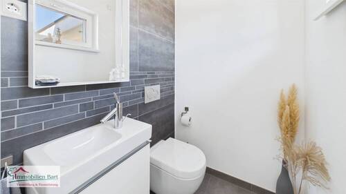 Gäste-WC - 4 Zimmer Einfamilienhaus in Wincheringen
