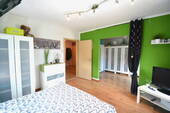 Schlafzimmer mit Ankleide - 