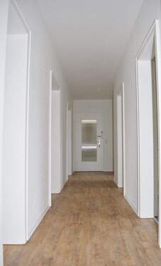 Flur - 3 Zimmer Etagenwohnung zur Miete in Oerlinghausen