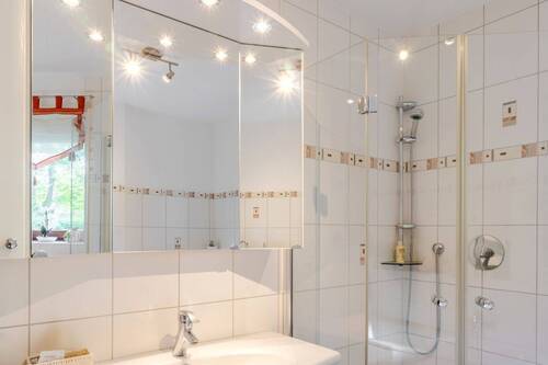 Bad mit Dusche ... - 