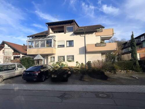 Mehrfamilienhaus - 