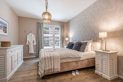 Schlafzimmer (Musterwohnung) - 