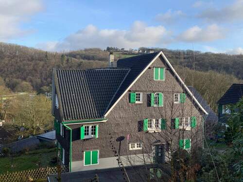 Ausblick - 1 Zimmer Mehrfamilienhaus, Wohnhaus in Solingen