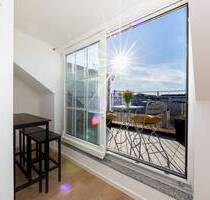 Direkt am Königsplatz: Erstbezug nach Sanierung: 2-Zi.-Dachgeschosswhg. mit Aufzug & Dachterrasse! - München Maxvorstadt