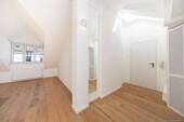 Einladender Eingangsbereich - 2 Zimmer Etagenwohnung zum Kaufen in München