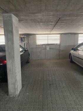 Tiefgaragenstellplatz - 