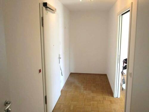 Eingangsbereich Flur - 2 Zimmer Etagenwohnung in Nürnberg