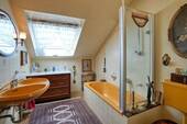 Bad mit Badewanne - 