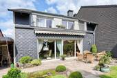 Terrasse vor dem Wohnbereich - Reihenendhaus mit 141,00 m² in Bochum zum Kaufen