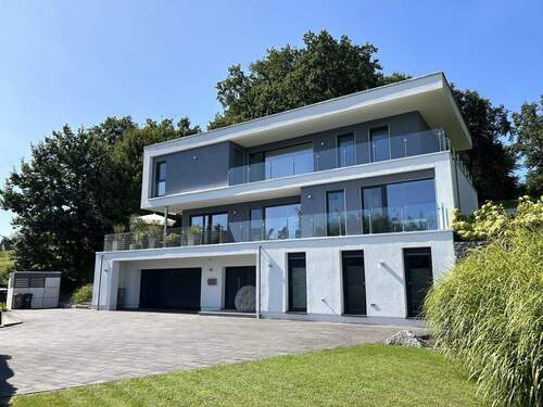 Bild 1 - Luxuriöses Traumhaus in Fürth mit moderner Architektur und malerischer Aussicht