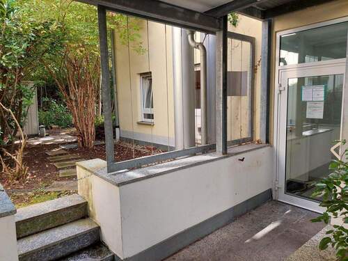 Eingangsbereich Anlage - 