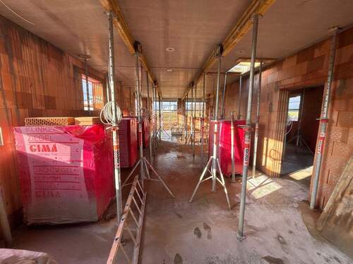 Bautenstand Haus - Bungalow mit Doppelgarage in Irchenrieth - KfW-Förderung möglich