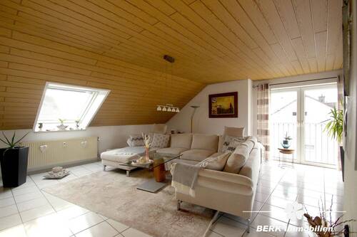 Wohnbereich - 4 Zimmer Etagenwohnung zum Kaufen in Kleinostheim