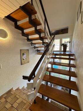 Treppenhaus zwischen EG und DG - 