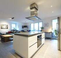 Moderne 3,5 Zimmer Wohnung in Stuttgart-West mit Balkon, Einbauküche, Aufzug, Tiefgarage, Wallbox