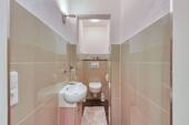 EG WC - 