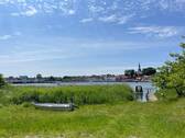 Bootsanleger am Ende der Straße - 