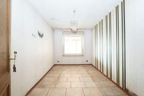 Arbeitszimmer Bungalow - Mehrfamilienhaus, Wohnhaus mit 530,00 m&sup2; in Odisheim zum Kaufen