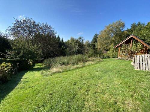 Garten- und Waldfläche - 