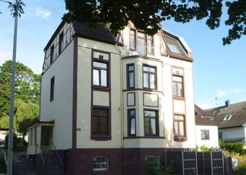 Hausansicht - 1 Zimmer Mehrfamilienhaus, Wohnhaus zum Kaufen in Solingen