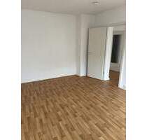 Helle, zentrumsnahe Wohnung mit moderndem Badezimmer - Dessau-Roßlau Innenstadt