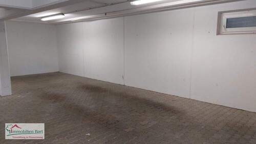 Tiefgaragenstellplatz - 