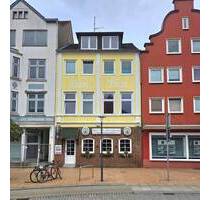 **Geschäftshaus mit 7 Wohneinheiten und Restaurant** - Husum