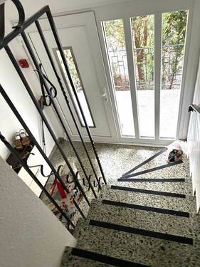 Treppenhaus - 6 Zimmer Mehrfamilienhaus, Wohnhaus in Wermelskirchen