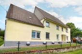 Außenansicht (4) - 1 Haus + 2 Wohnungen + ruhige Lage + gepflegter Zustand