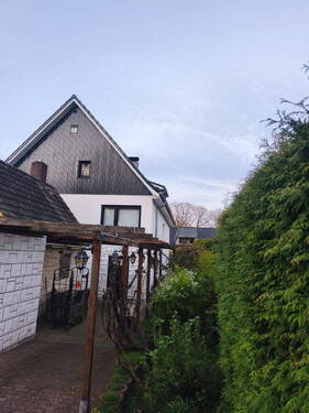 Rückseite des Hauses, Terrasse - 