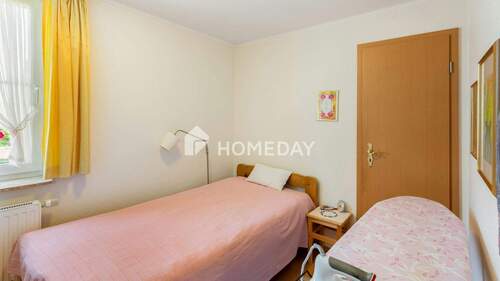 1. OG Schlafzimmer 1 1 - 