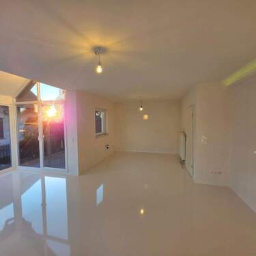 Wohn- und Esszimmer - 