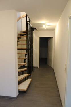 Treppenhaus UG - 6 Zimmer Doppelhaushälfte zum Kaufen in Weil im Schönbuch