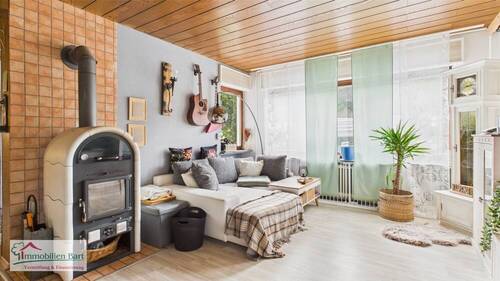 Wohnzimmer EG - MERZIG: WOHNHAUS MIT EINLIEGERWOHNUNG IN RUHIGER WOHNLAGE!