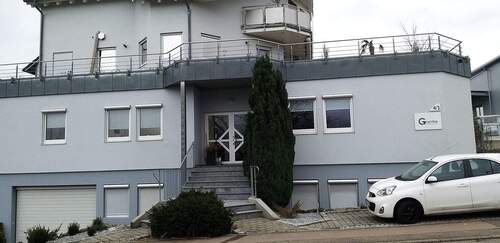 Gebäudevorderansicht - Halle zur Miete in Großbettlingen