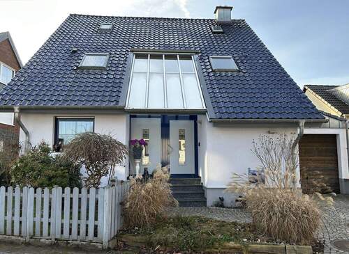 Hausansicht - Modernes Einfamilienhaus in der Nähe des Hildener Stadtwalds