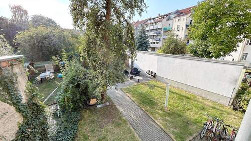 Ausblick vom Balkon - 