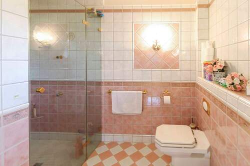 Badezimmer I 1. OG - 