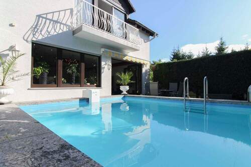 Pool - 4 Zimmer Einfamilienhaus in Dietzenbach