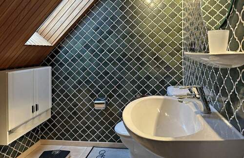 Gäste-WC Dachgeschoss links - 