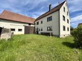 Haupthaus und Scheune - 7 Zimmer Bauernhaus, Landhaus in Kalchreuth