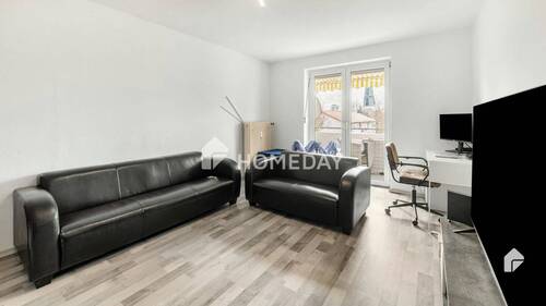 Wohnzimmer 1 - Attraktive 2-Zimmer-Wohnung mit Loggia in ruhiger Lage von Neuburg