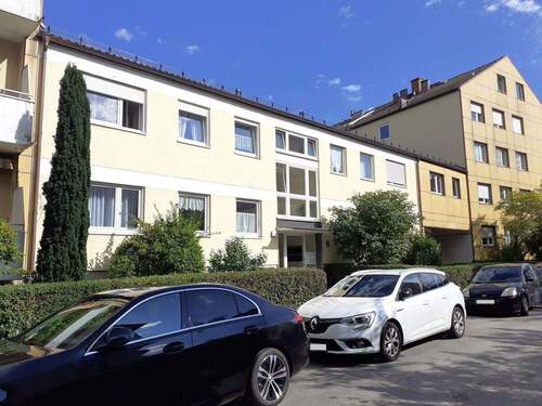 Fassade z. Straße (2) - 